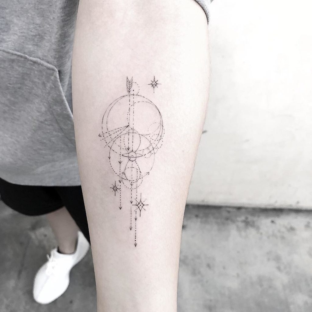 線のタトゥー「ラインワーク」のデザイン32選｜極細〜極太で多彩な表現を DOTT