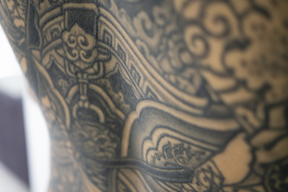 毘沙門天と鬼の刺青・タトゥー｜背中の和彫り