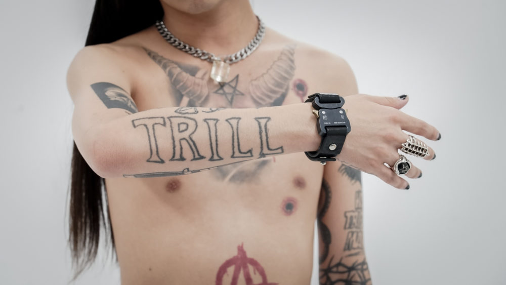 FUJI TRILLさん（DJ・PRODUCER）のタトゥー｜ブラックアンドグレイ